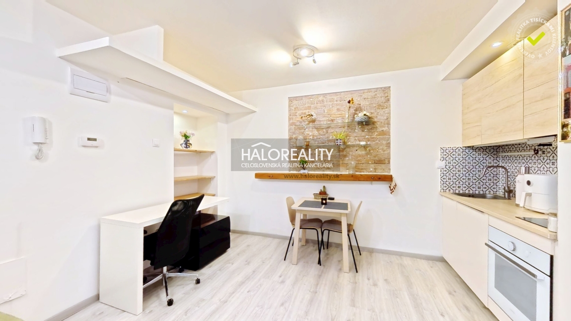 Predaj, garsónka Bratislava Staré Mesto, Námestie 1. mája – EXKLUZÍVNE HALO REALITY