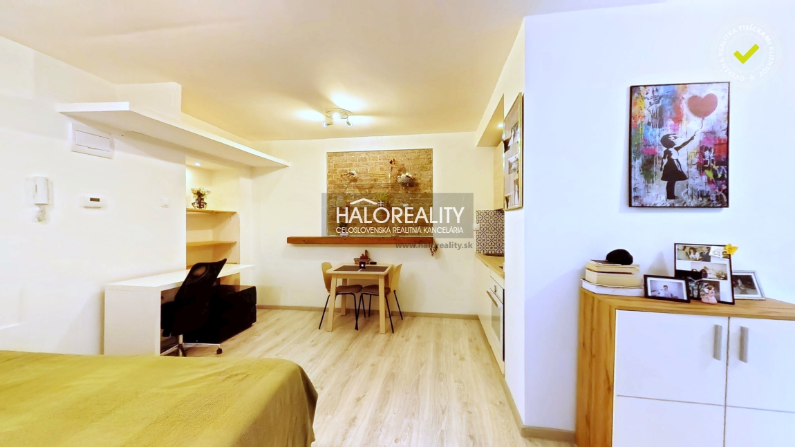 Predaj, garsónka Bratislava Staré Mesto, Námestie 1. mája – EXKLUZÍVNE HALO REALITY