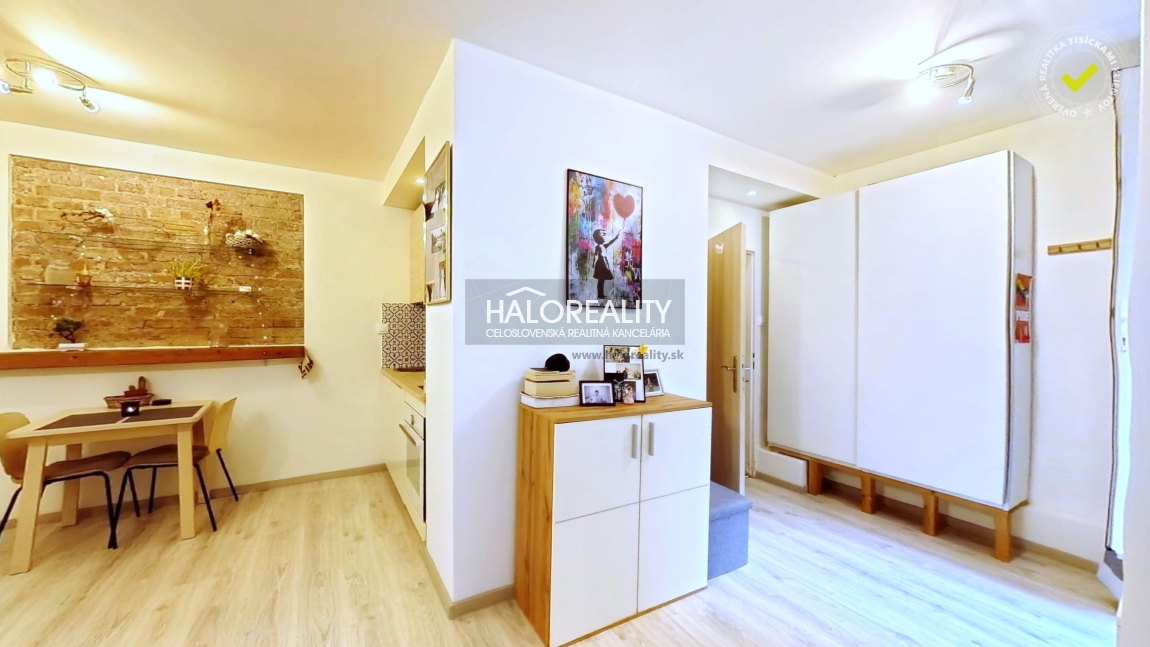 Predaj, garsónka Bratislava Staré Mesto, Námestie 1. mája – EXKLUZÍVNE HALO REALITY